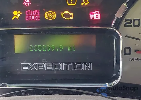 2011 Ford Expedition King Ranch из США, поврежденный, VIN 1FMJU1H50BEF21123